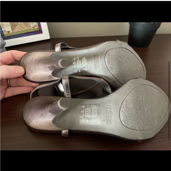 Kenneth Cole Reaction Sandals (9) - Picture 4 of 9